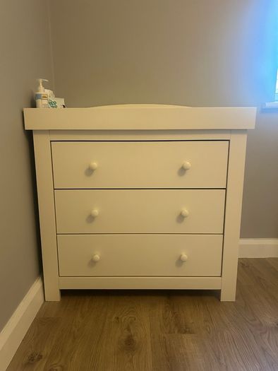 Mamas and Papas Cotbed, Dresser and Wardrobe set