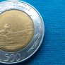 Vintage 1990 Italy 500 lire coin. Quirinale. Production Error. Image 2