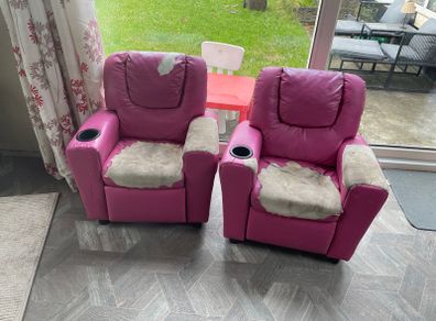 Mini kids armchairs