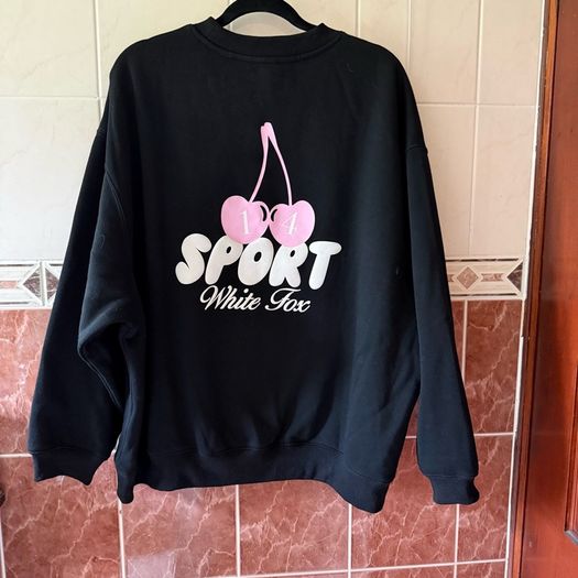 White Fox Oversized Sweatshirt - Size L/XL