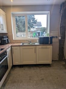Full kitchen