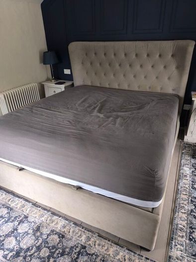 superking bed with excellent storage capacity and luxury mattress