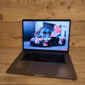Apple MacBook Pro 15" 2019 / 512GB SSD / Warranty /