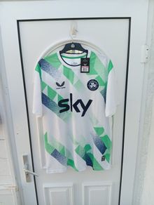 Ireland away jersey 3xl bnwt
