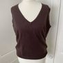 BNWT Sleeveless Pullover, size 16 Image 3