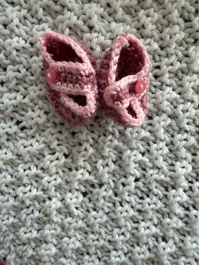 knitting  baby  blanket