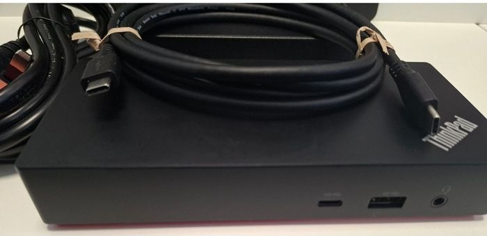 Lenovo ThinkPad Universal USB Type-C Dock LDA-KP Type 40AY 90W UK power plug