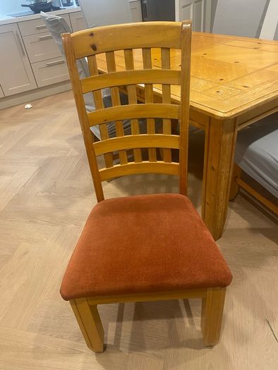 Large Extendable Solid Wood Dining Table & 8 Chairs (Covers Included)