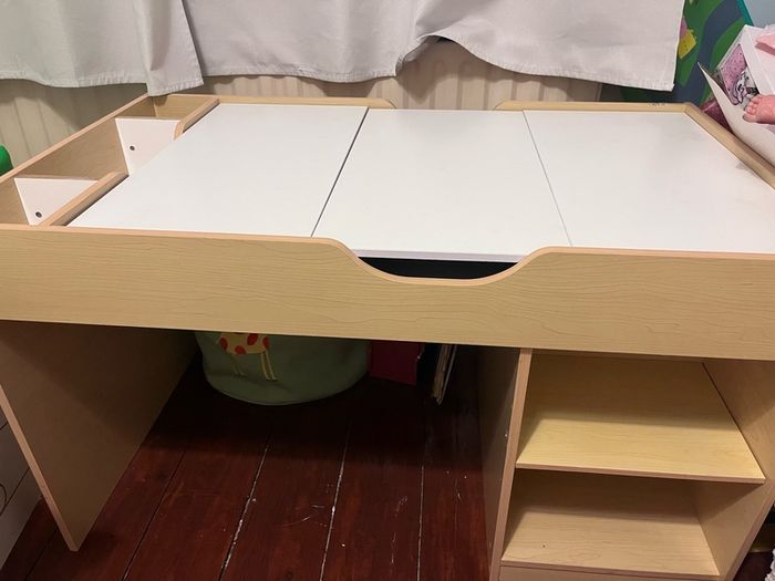 Kid's Lego table