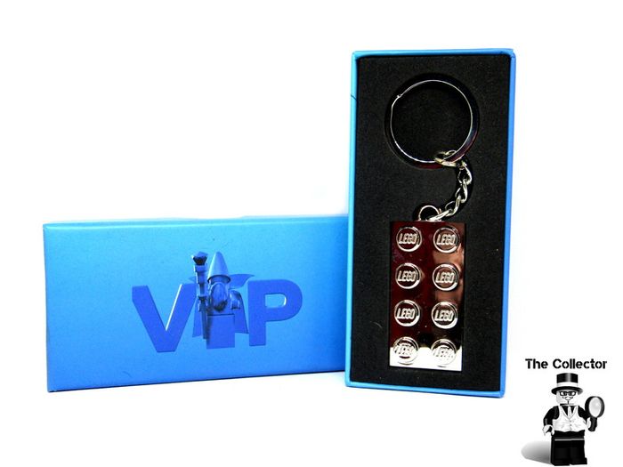 Lego Exclusive VIP Metal Brick Chrome Sliver Keychain Limited Edition Rare Hard To Find
