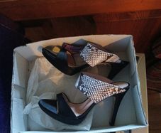 Vitti love shoes never worn