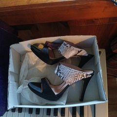 Vitti love shoes never worn