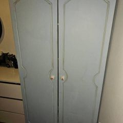 wardrobe