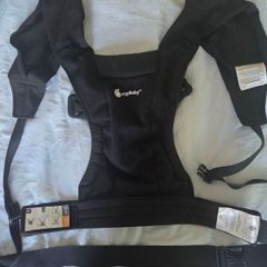 Ergobaby Newborn Embrace Carrier