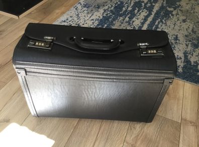 Pilot Document Case