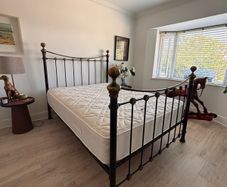 brass king size bed