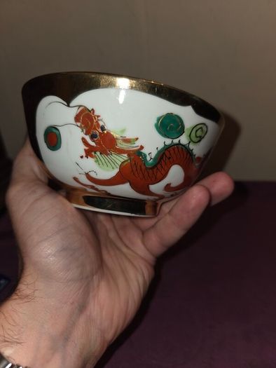 Vintage hand painted Chinese rice bowl