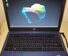 HP Stream 11 Laptop (Almost New)