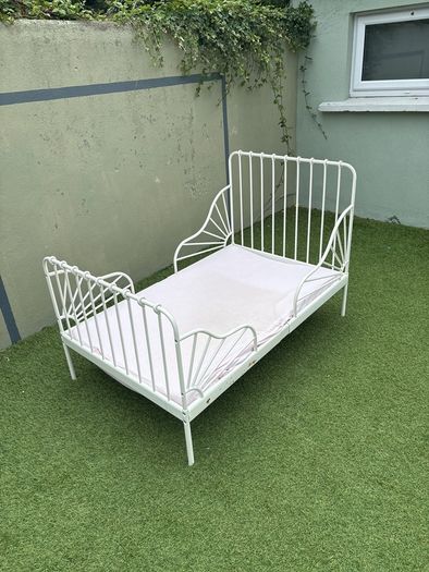 kids bed
