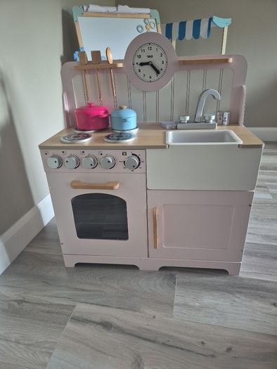 Play Wooden Kitchen