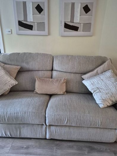 3 piece recyliner sofa and 2 armchairs