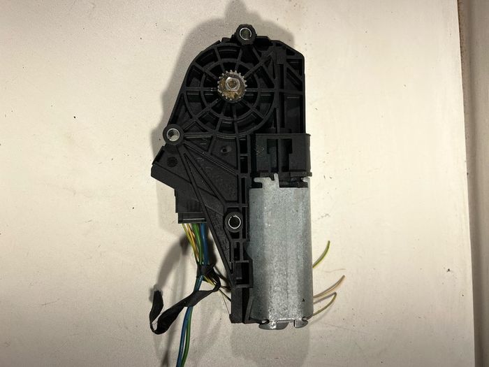 Bmw 5 Series Gt F10 F11 F07 Sunroof Motor Actuator 696715 A3l2b615g