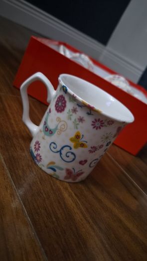 4 Brand new ShannonBridge Designs Mugs