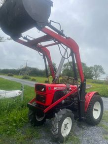 Yanmar YM-165D compact tractor & loader