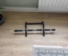 Pull Up Bar