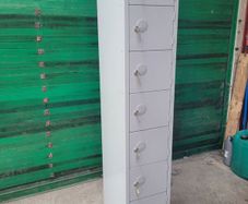 Elite 8 compartment metal locker