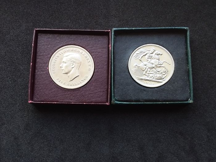 1951 Festival of Britain Crown Coins,- Complete Matching Pair ( Maroon and Teal Sets )