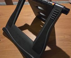 Laptop stand