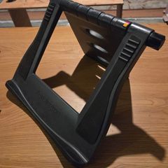 Laptop stand
