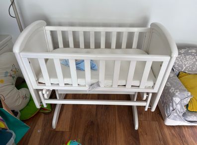 Crib Nicole Panel Wooden