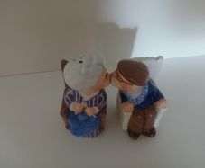 pepper and salt shaker