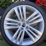Genuine Skoda Superb 18 alloys Image 4