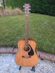 Yamaha F310 Acoustic Guitar