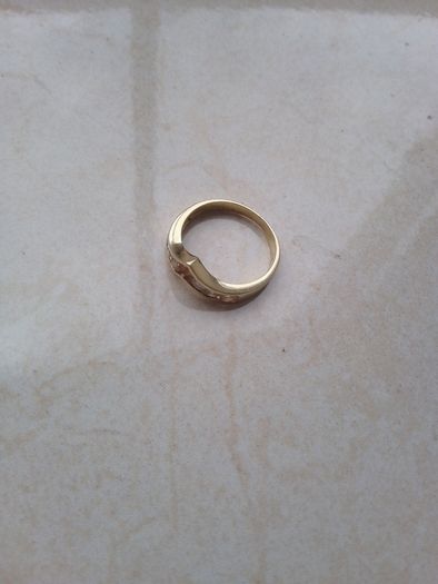 Diamond ring