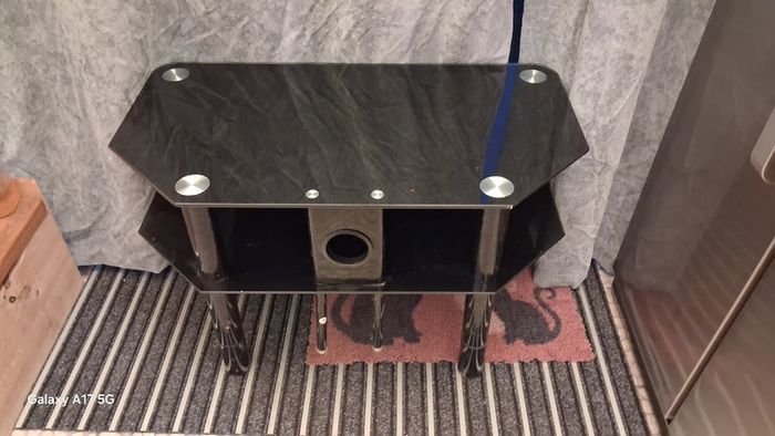Tv stand