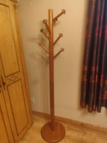 Free Standing Coat Hanger