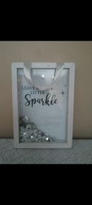 Hanging sparkle picture
