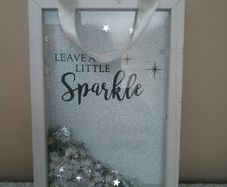 Hanging sparkle picture