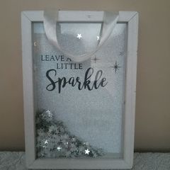 Hanging sparkle picture
