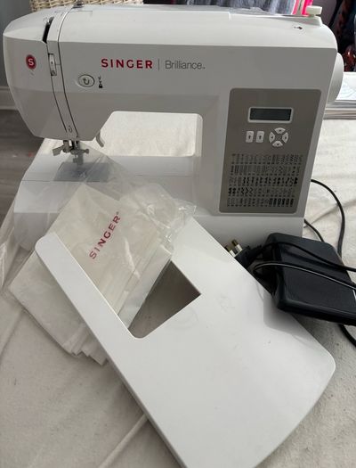 SINGER Brilliance 6180 Sewing Machine