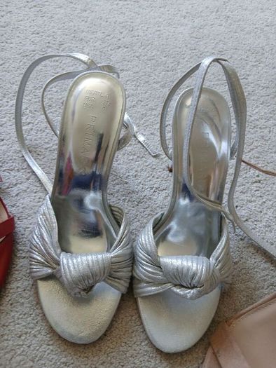 Ladies heels bundle size 4