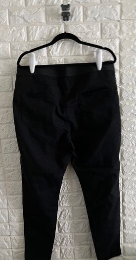 Bundle of Trousers and Leggings with stretchy waist and regular length.