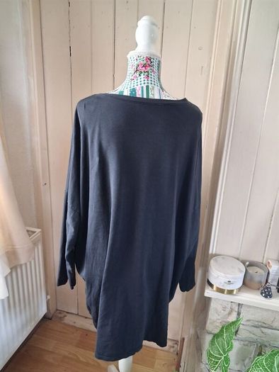 Navy Top