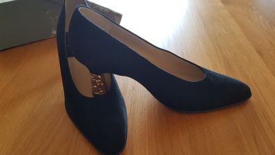 Vintage DI SANDRO Shoes - New -With Gold Nugget Heels