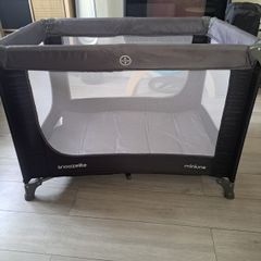 travel cot