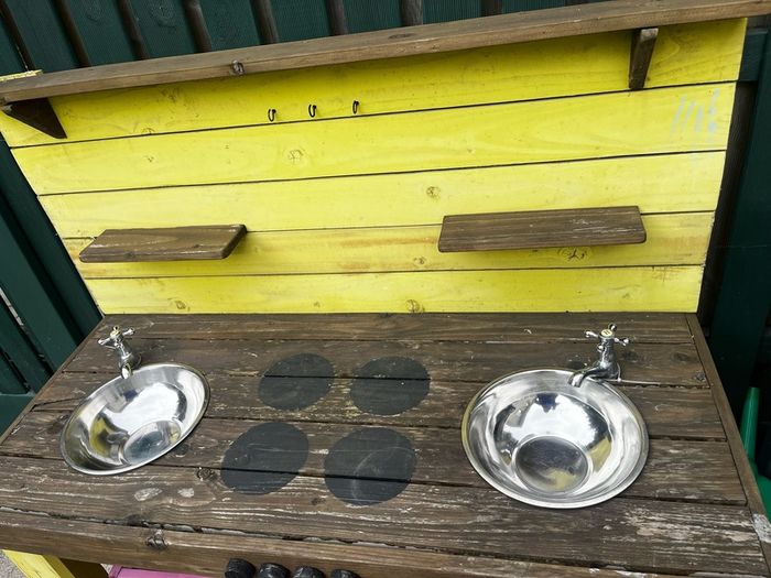 Kids mud kitchen